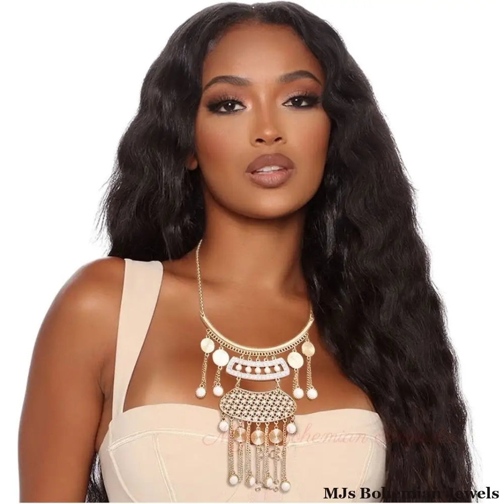 Cream Charm Metal Necklace Set