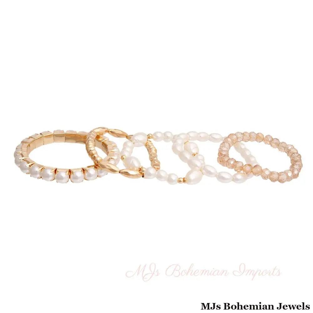 Cream Pearl and Glass Beads Bracelets