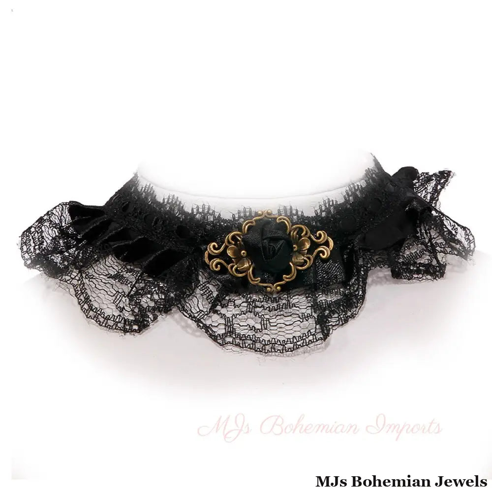 Gothic style lace chocker