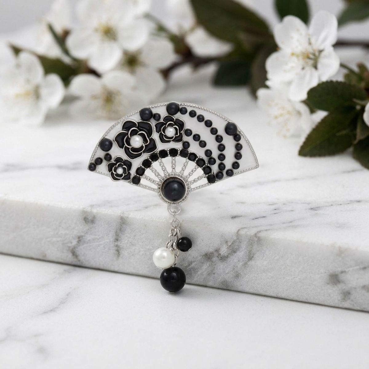 Brooch White Black and Silver Hanfu Fan Style Pin