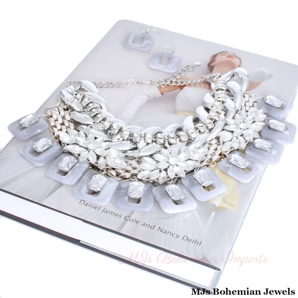 Serenity Silver Chain Marble Ensemble