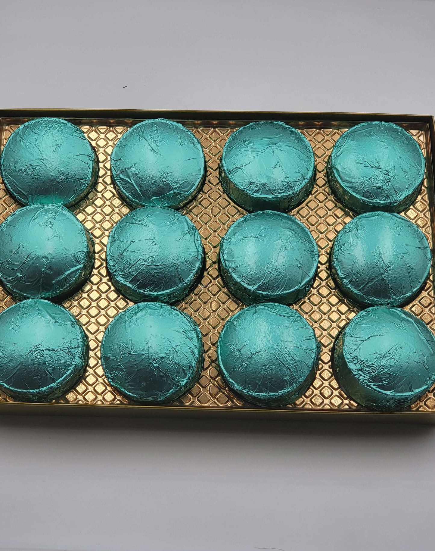 Destination Shower Steamers Gift Set with 12 Aromatherapy Shower Bombs - 100% Essential Oil Blends