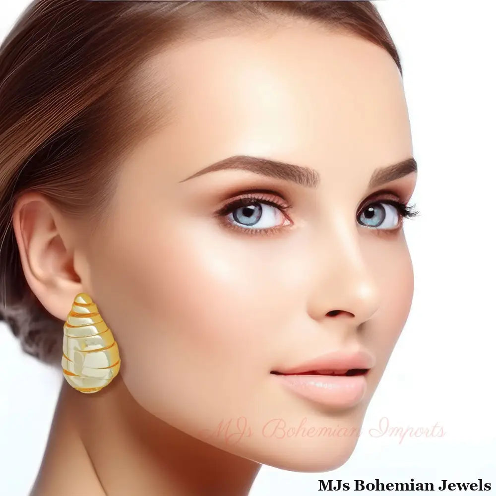 14K Gold Spiral Stud Earrings