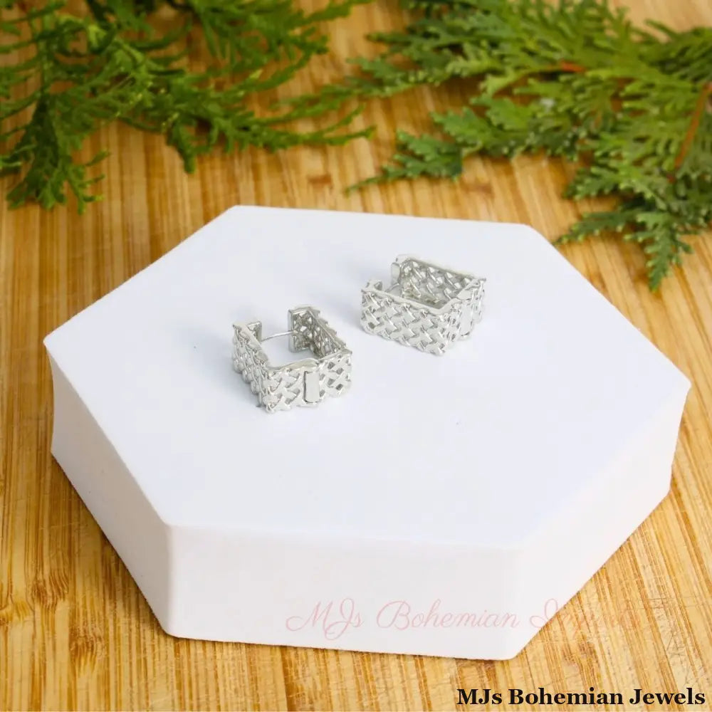 14K White Gold Rattan Square Huggie Hoops