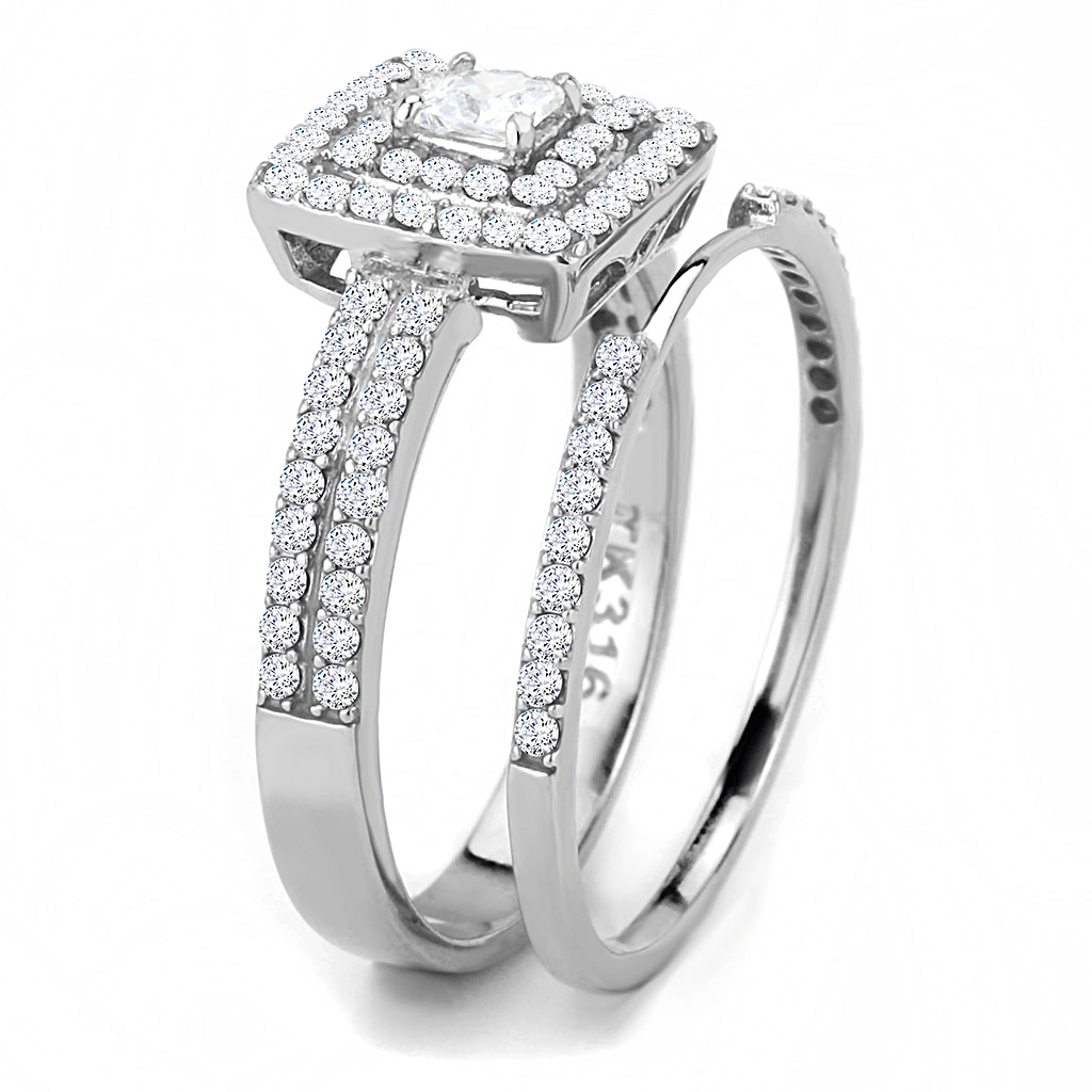 DA064 - High polished (no plating) Stainless Steel Ring with AAA Grade CZ  in Clear