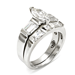 40911 - High-Polished 925 Sterling Silver Ring with AAA Grade CZ  in Clear