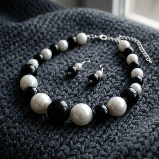 Black Bead White Pearl Chunky Graduated Necklace