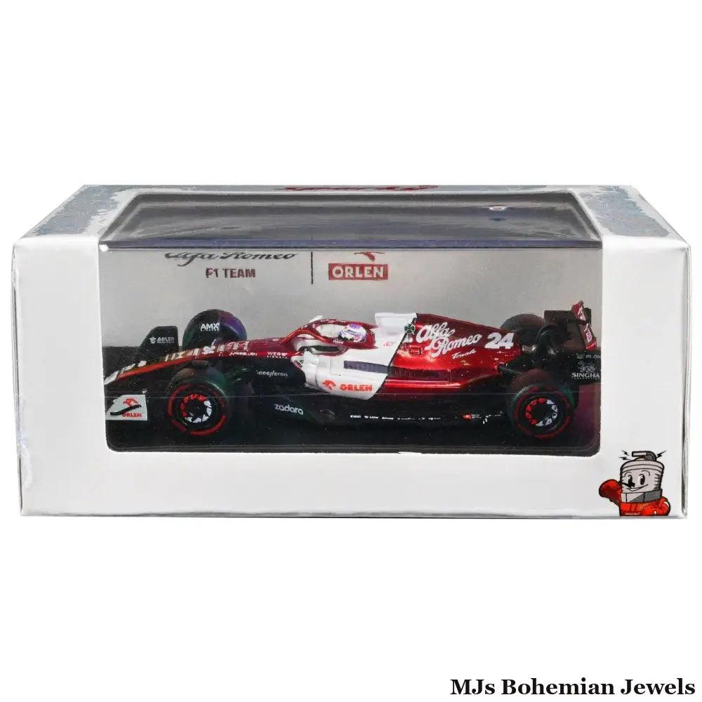 Alfa Romeo C42 #24 Zhou Guanyu "ORLEN" F1 Formula One Bahrain GP 2022 1/64 Diecast Model Car by Sparky