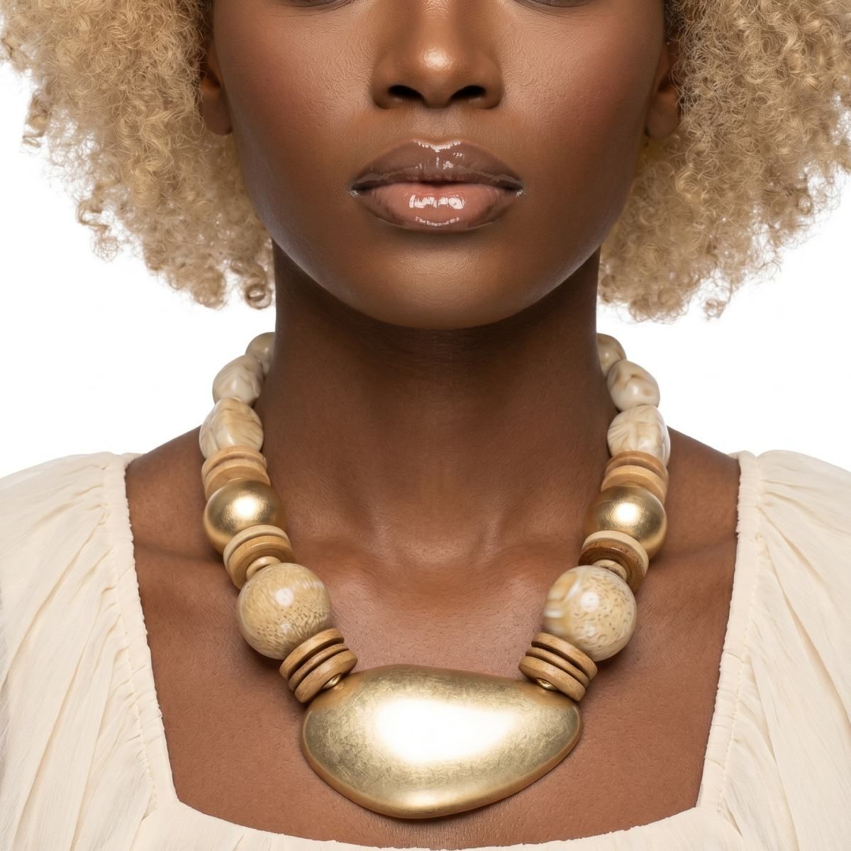 Ivory Bead Sculpted Matte Gold Pendant Necklace