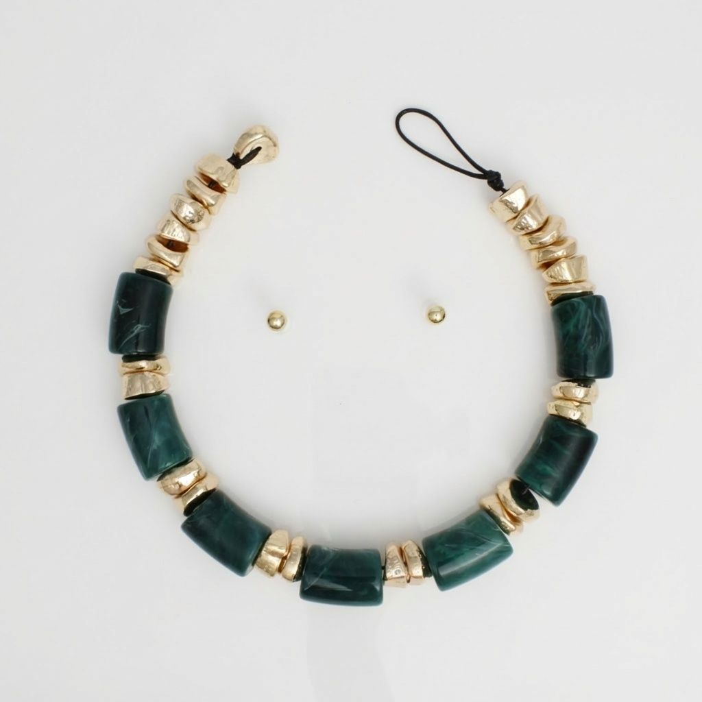 Vintage Marbled Green Resin Bead Toggle Necklace