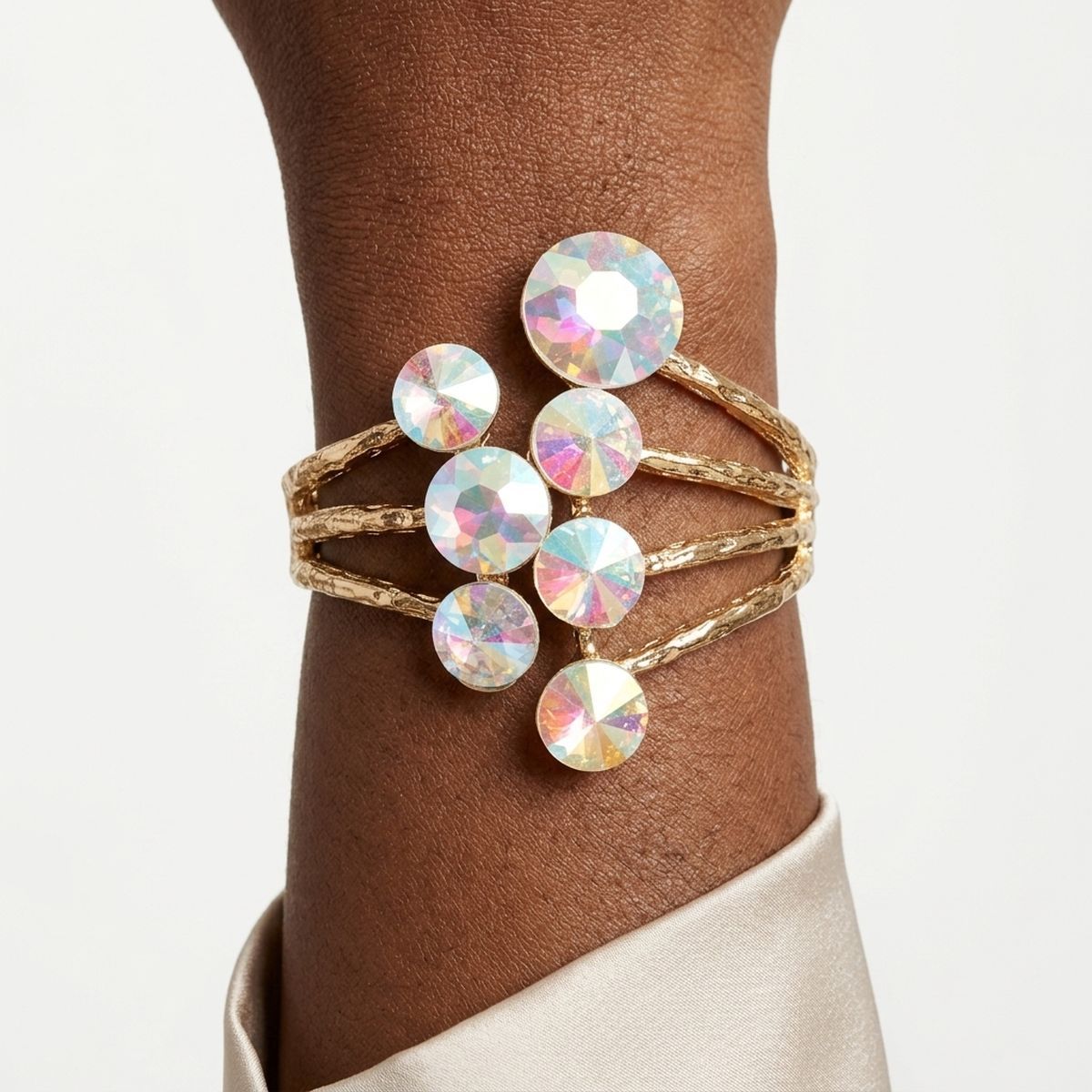 Round Aurbo Glass Crystal Gold Cuff Bracelet