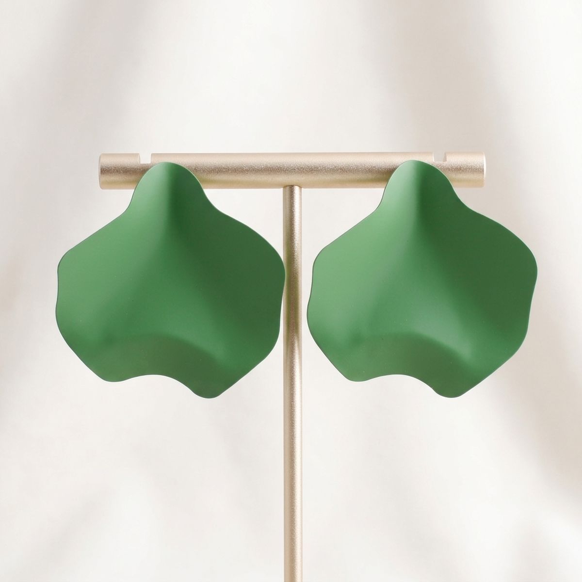 Green Matte Coating Sculpted Stud Earrings