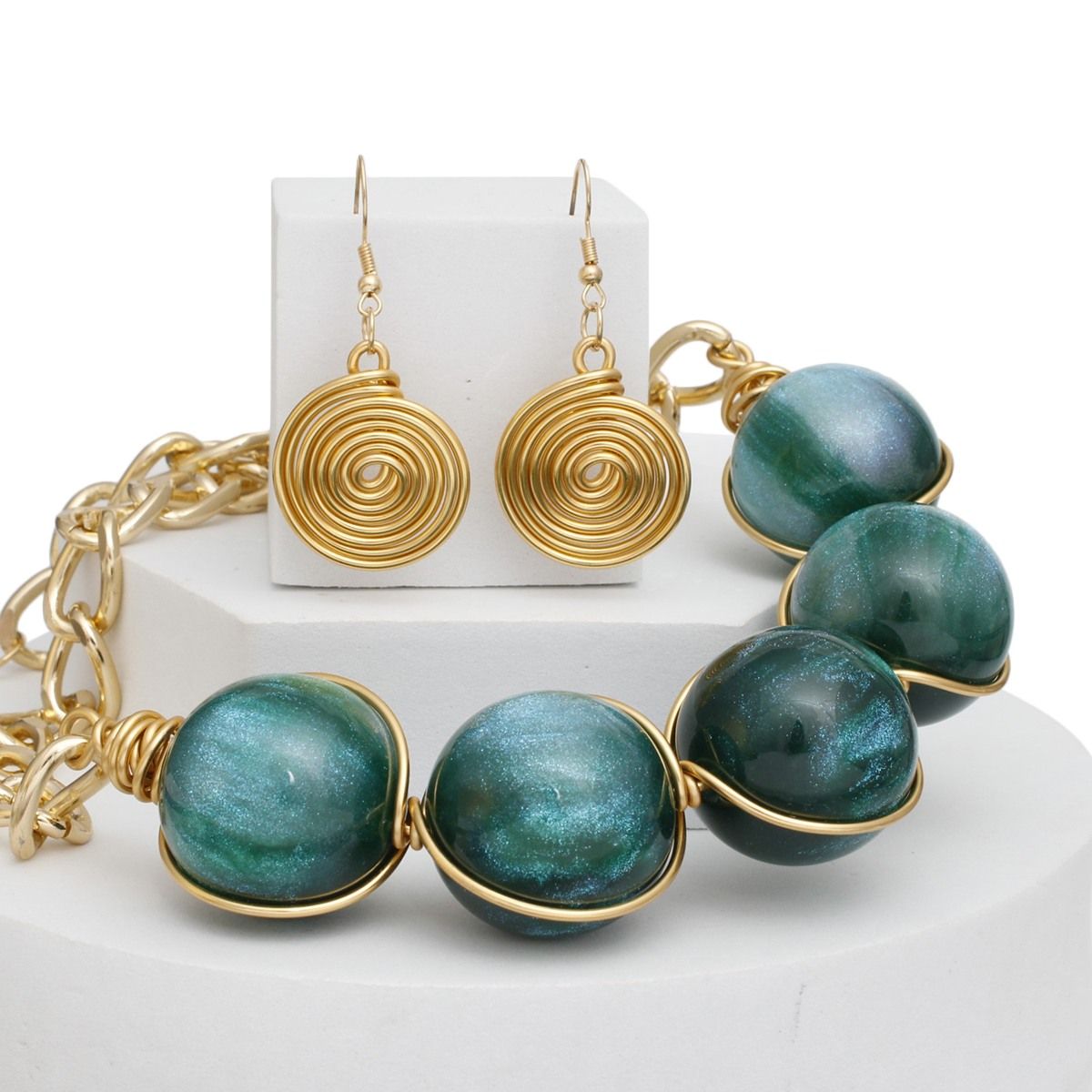 Collar Green Galactic Bead Gold Chain Necklace