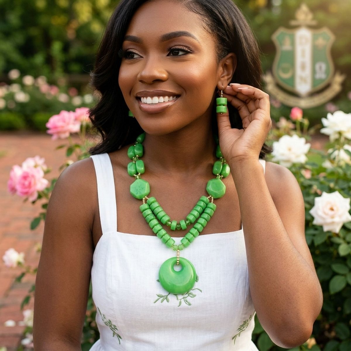 Long Leafy Green Chunky Beaded Pendant Necklace
