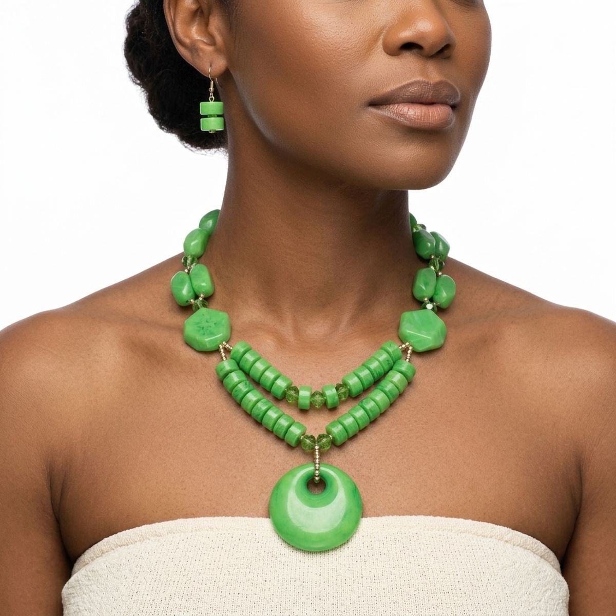 Long Leafy Green Chunky Beaded Pendant Necklace