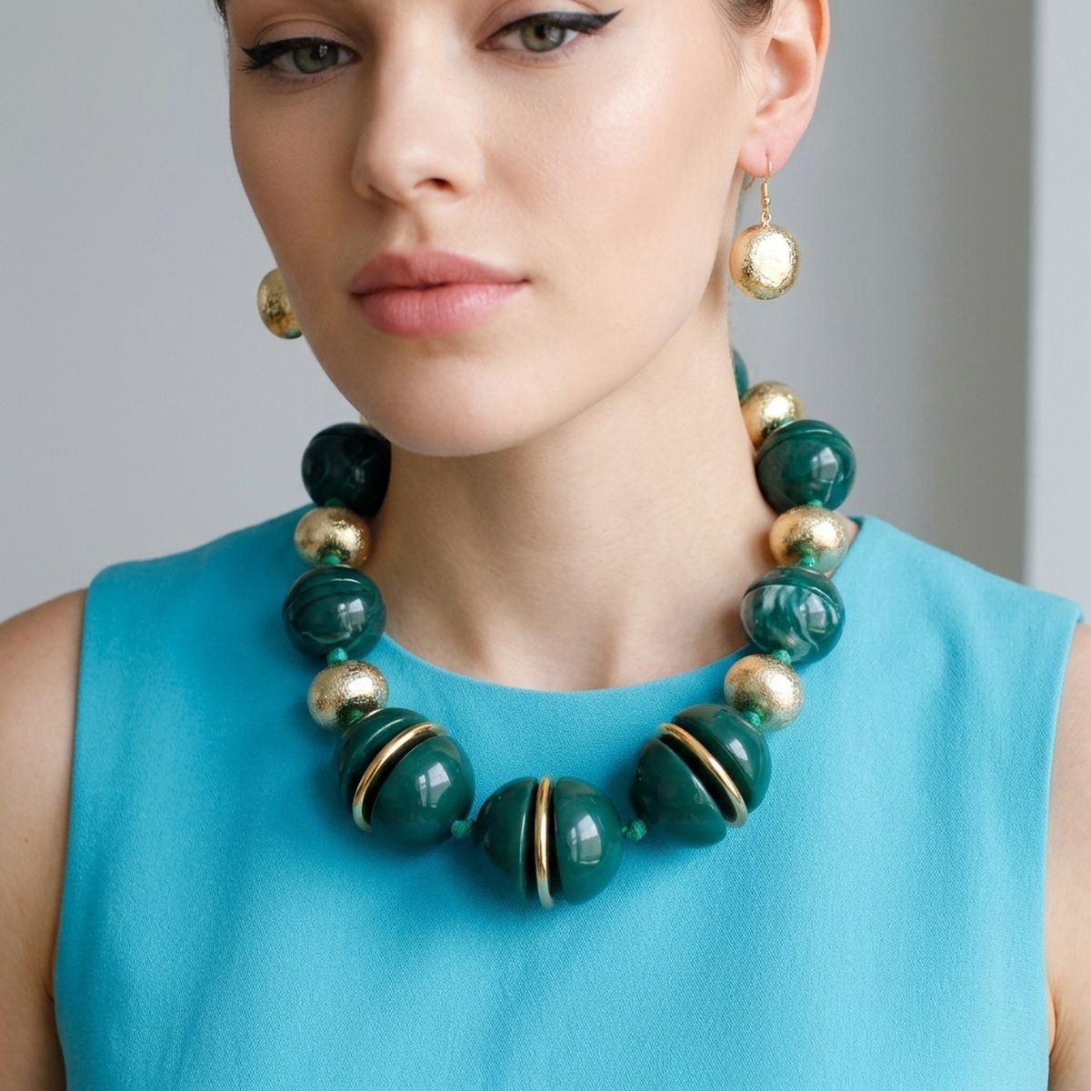 Emerald Green & Gold Marble Chunky Bead Necklace