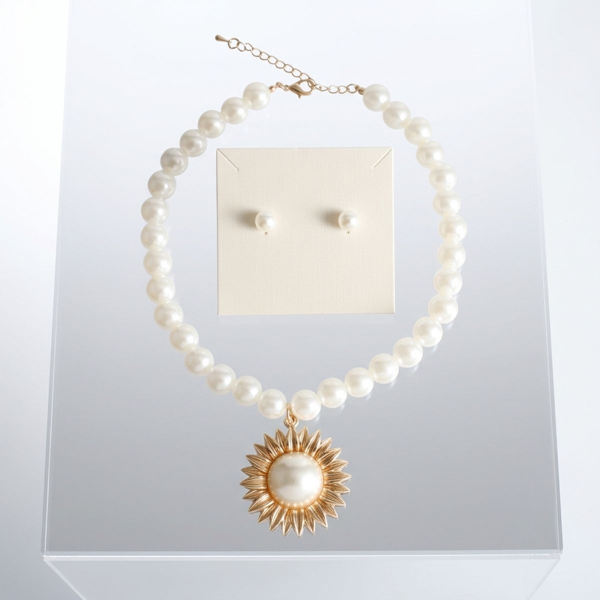 Gold Sunburst Cream Pearl Pendant Necklace