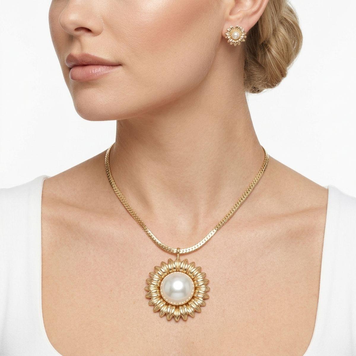 Gold Cobra Chain Sunflower Pearl Pendant Necklace