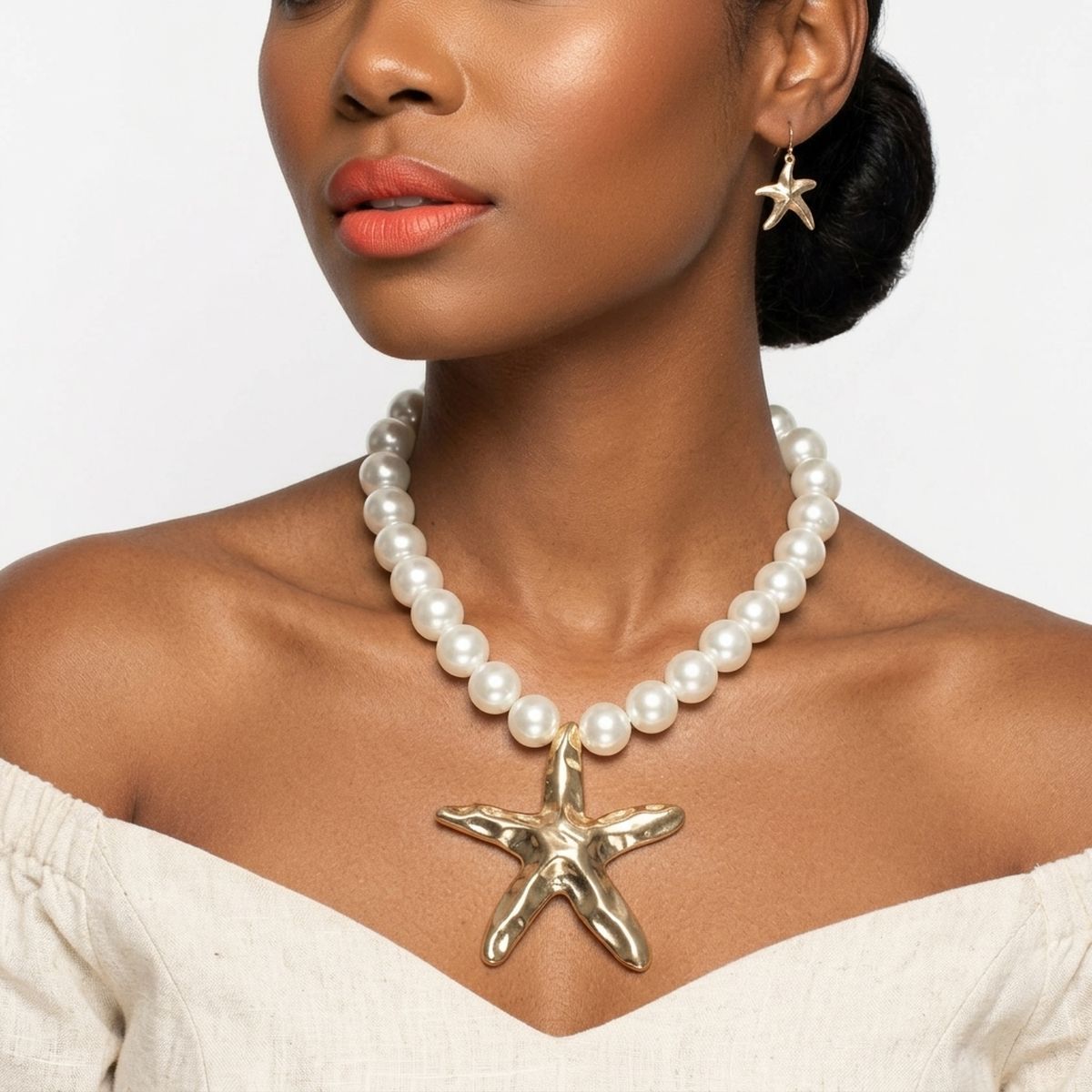 Gold Starfish Pendant Chunky Cream Pearl Necklace