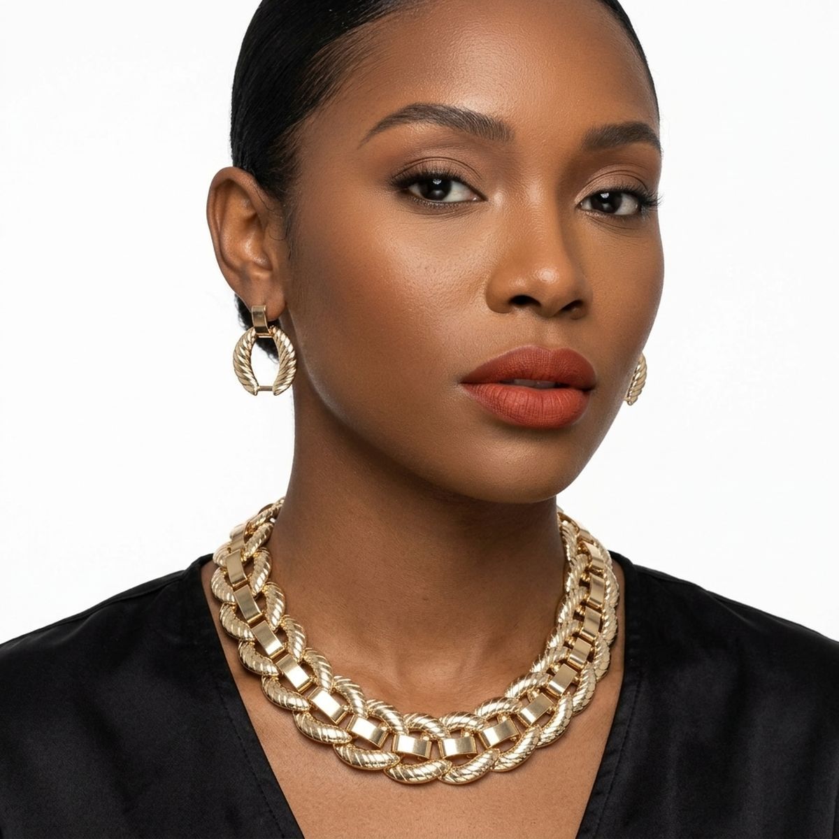 Gold Textured Overlapping Link Chain Necklace