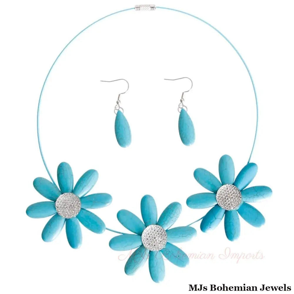 Turquoise Triple Flower Wire Collar